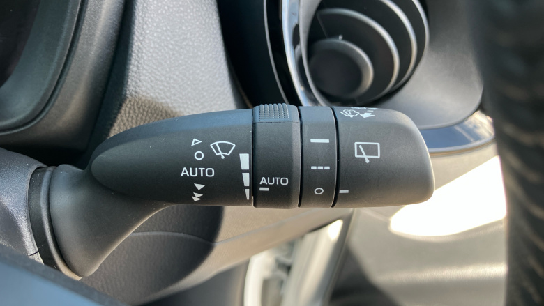 Toyota Aygo X 1.0 VVT-i Edge 5dr Petrol Hatchback